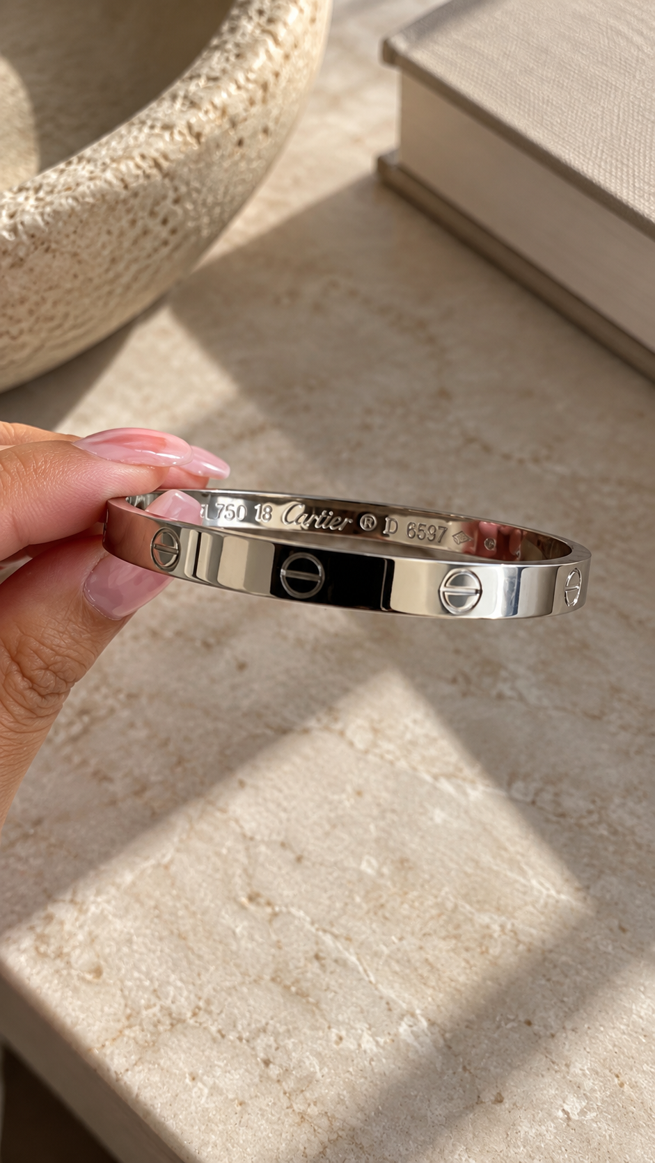 Brazalete Love Plateado Gruesa