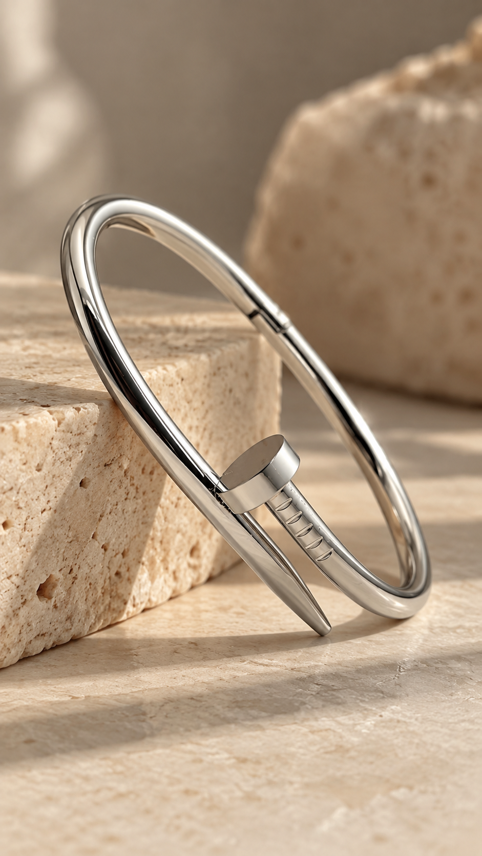 Brazalete Clavo Plateado Gruesa