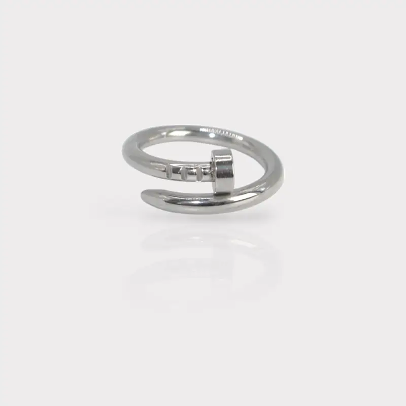 Anillo clavo plateado KURA